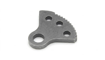 Adjustable toothed plate